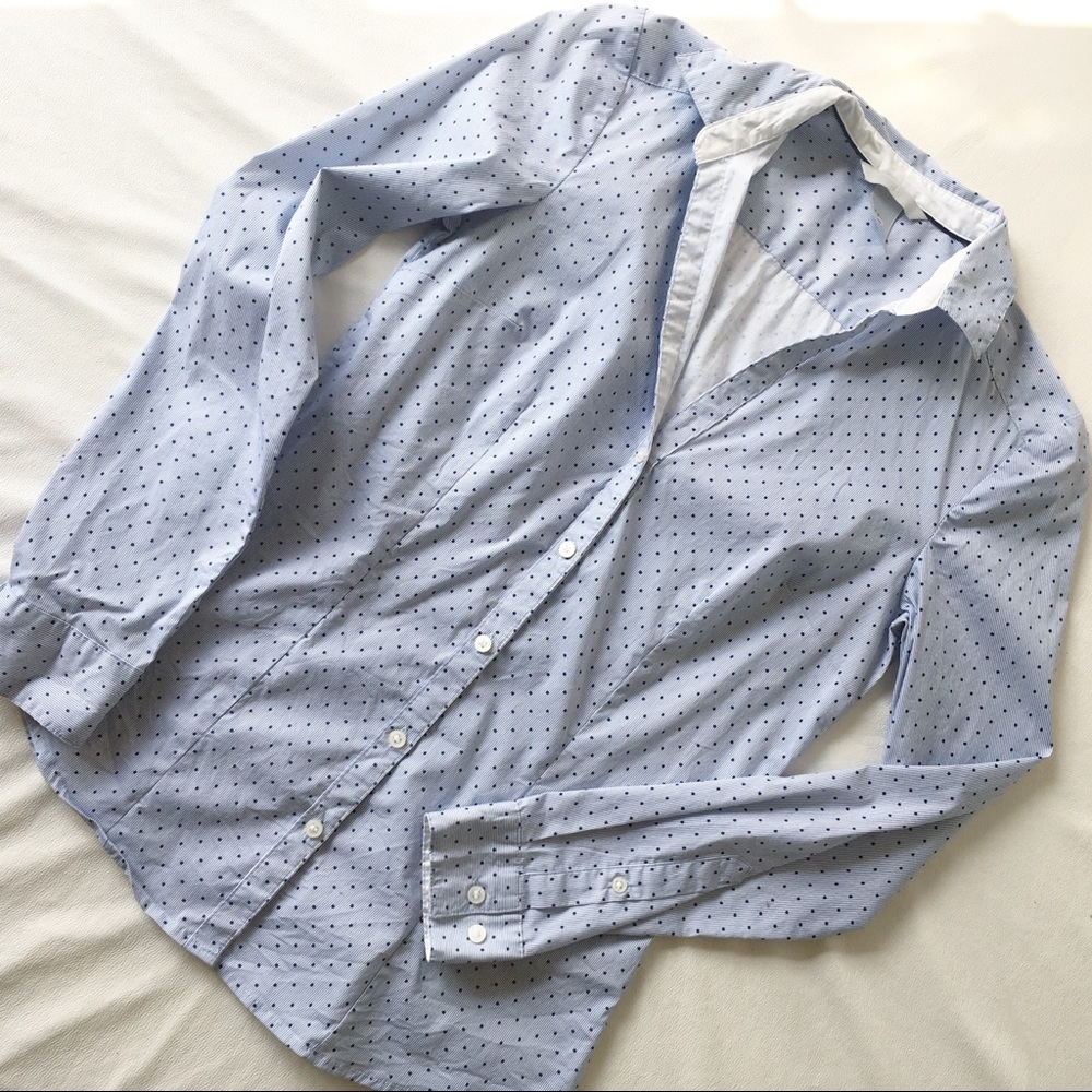 H&M polka dot striped fitted button-down shirt